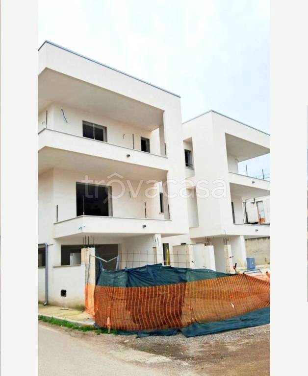 casa indipendente in vendita a Parete