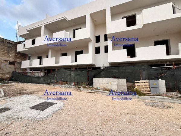 casa indipendente in vendita a Parete