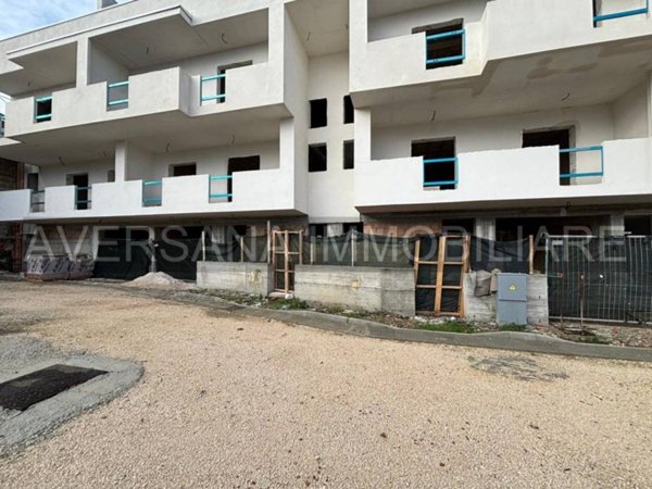 casa indipendente in vendita a Parete