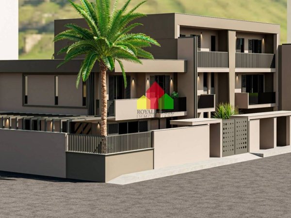 casa indipendente in vendita a Parete