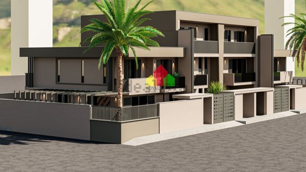 casa indipendente in vendita a Parete