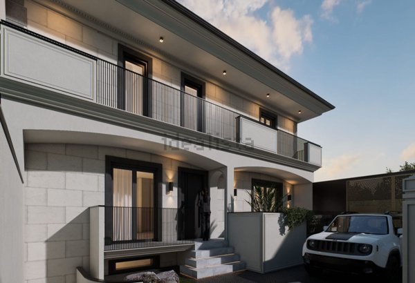 casa indipendente in vendita a Parete