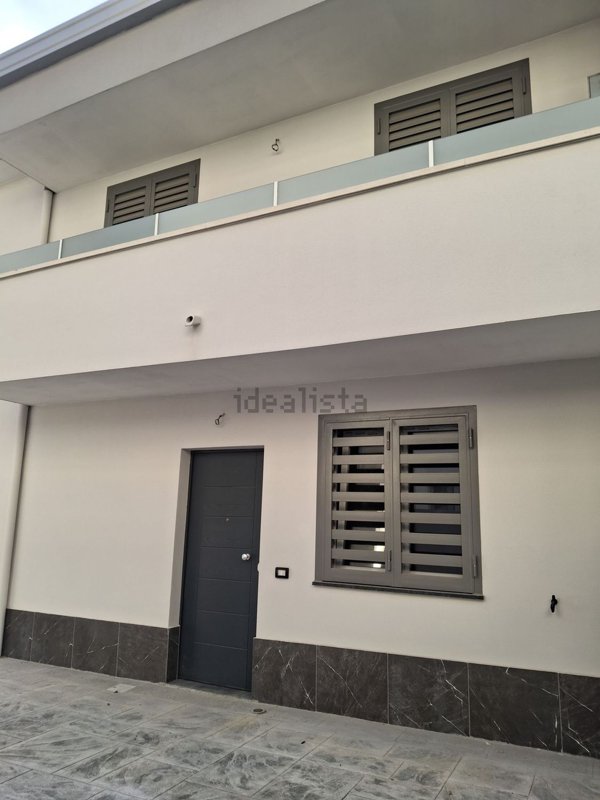 casa indipendente in vendita a Parete