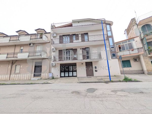 casa indipendente in vendita a Parete