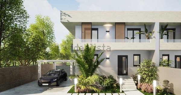 casa indipendente in vendita a Parete