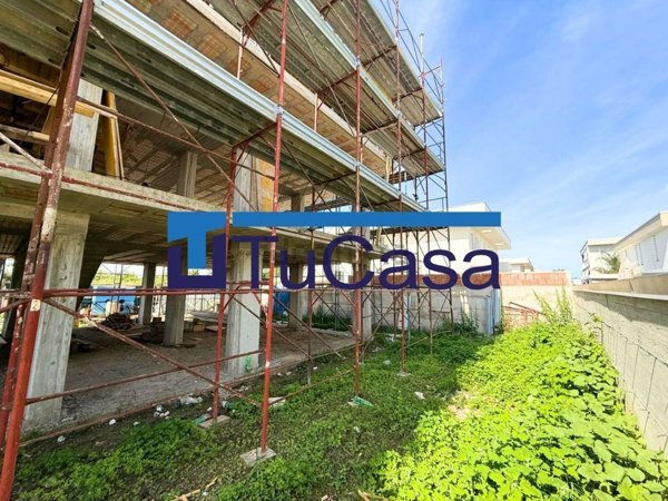 casa indipendente in vendita a Parete