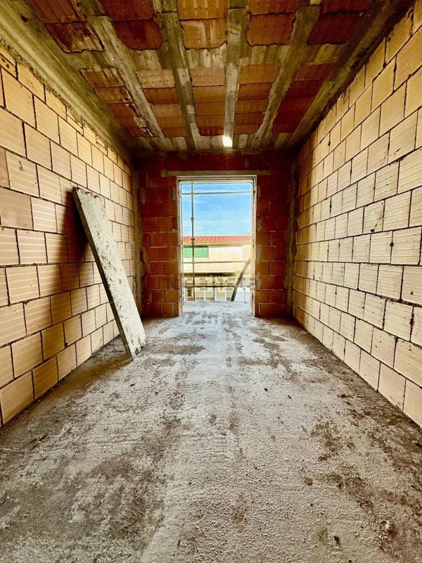 casa indipendente in vendita a Parete