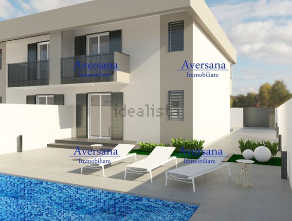 casa indipendente in vendita a Parete