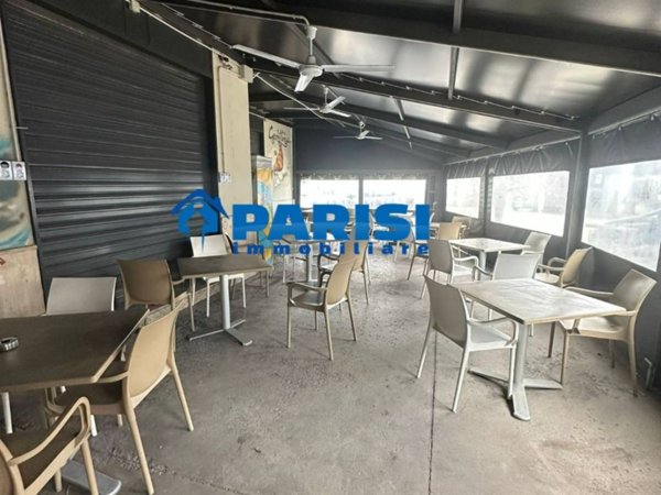 negozio in vendita a Parete