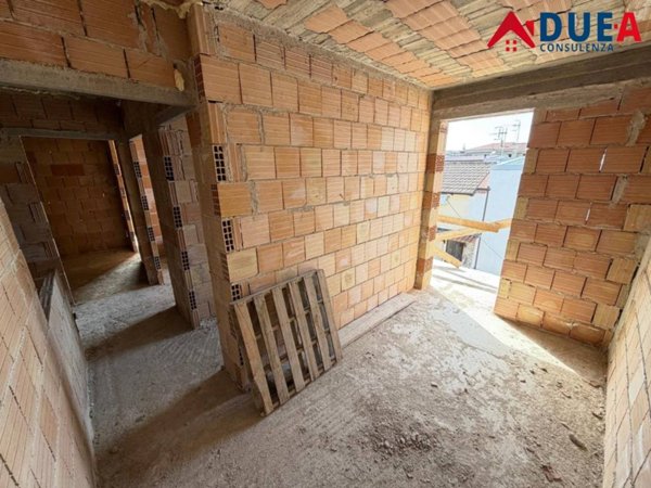 casa indipendente in vendita a Parete