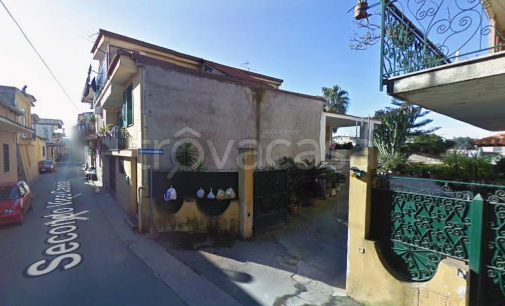 casa indipendente in vendita a Parete