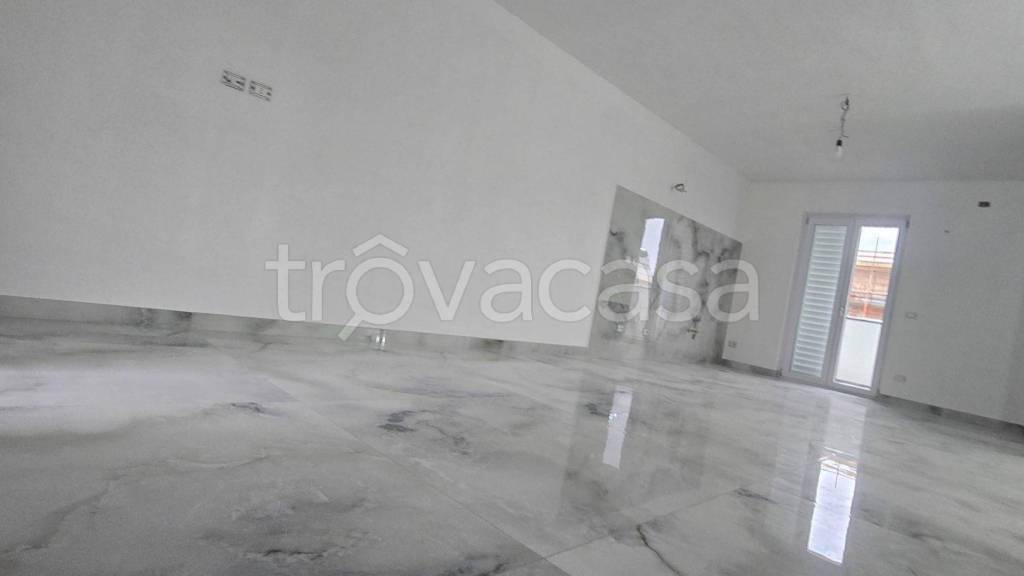 casa indipendente in vendita a Parete