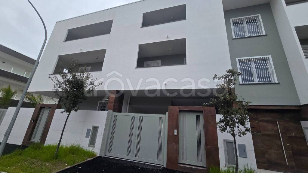 casa indipendente in vendita a Parete