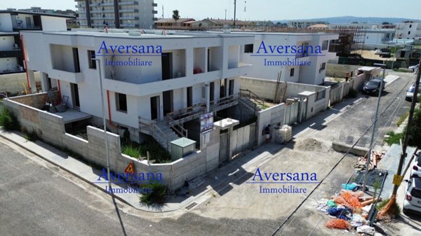 casa indipendente in vendita a Parete