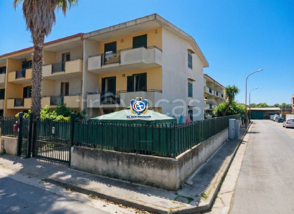 casa indipendente in vendita a Parete