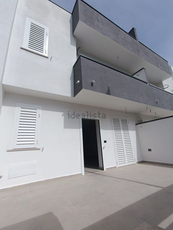 casa indipendente in vendita a Parete