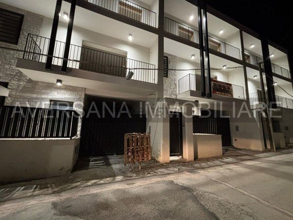 casa indipendente in vendita a Parete