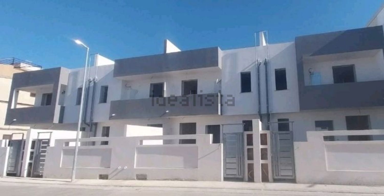 casa indipendente in vendita a Parete