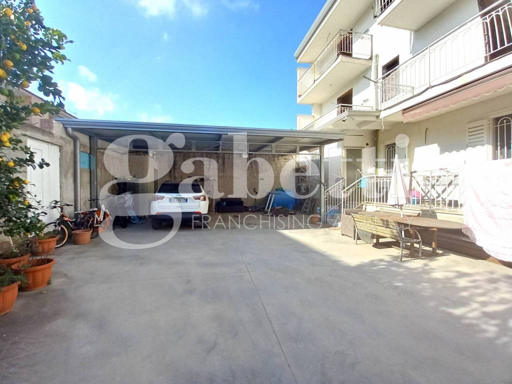 appartamento in vendita a Parete