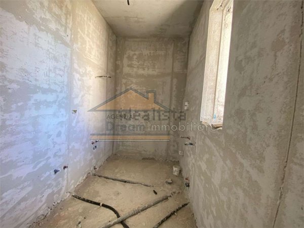 casa indipendente in vendita a Parete