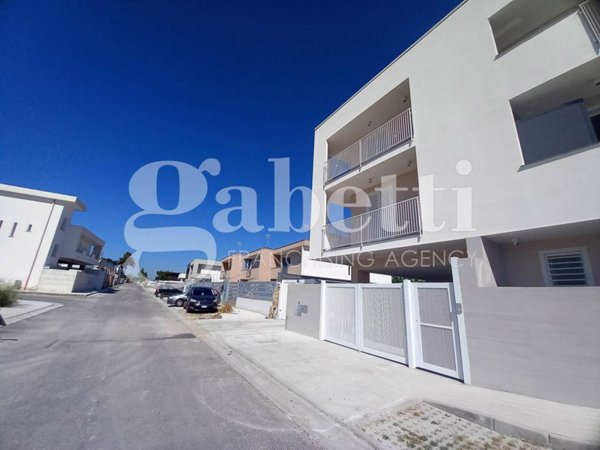 casa indipendente in vendita a Parete