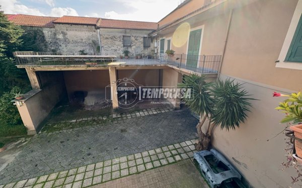 appartamento in vendita a Parete