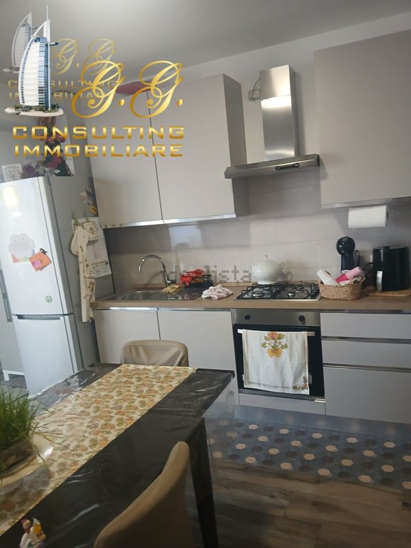 casa indipendente in vendita a Parete