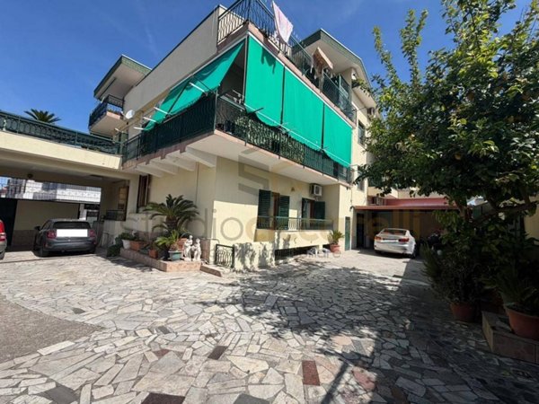 appartamento in vendita a Parete
