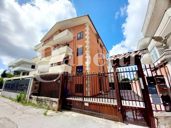 appartamento in vendita a Parete