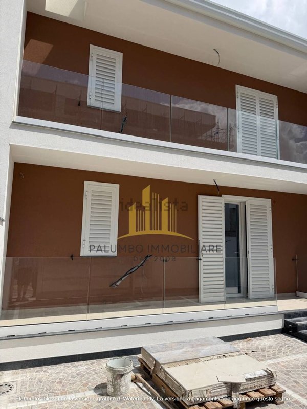 casa indipendente in vendita a Parete