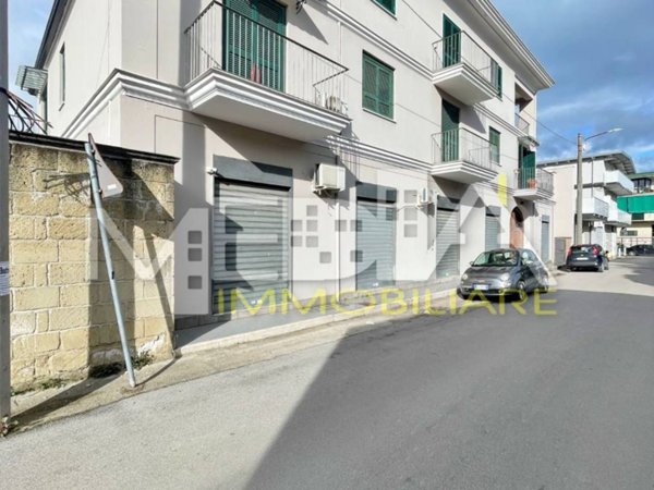 casa indipendente in vendita a Parete