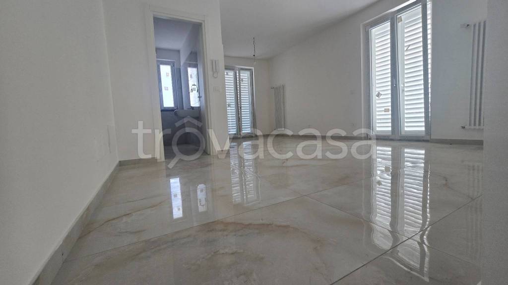 casa indipendente in vendita a Parete