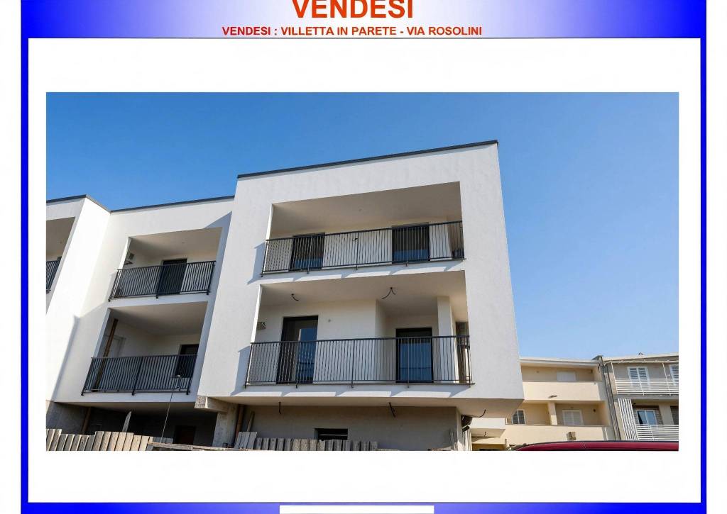 casa indipendente in vendita a Parete