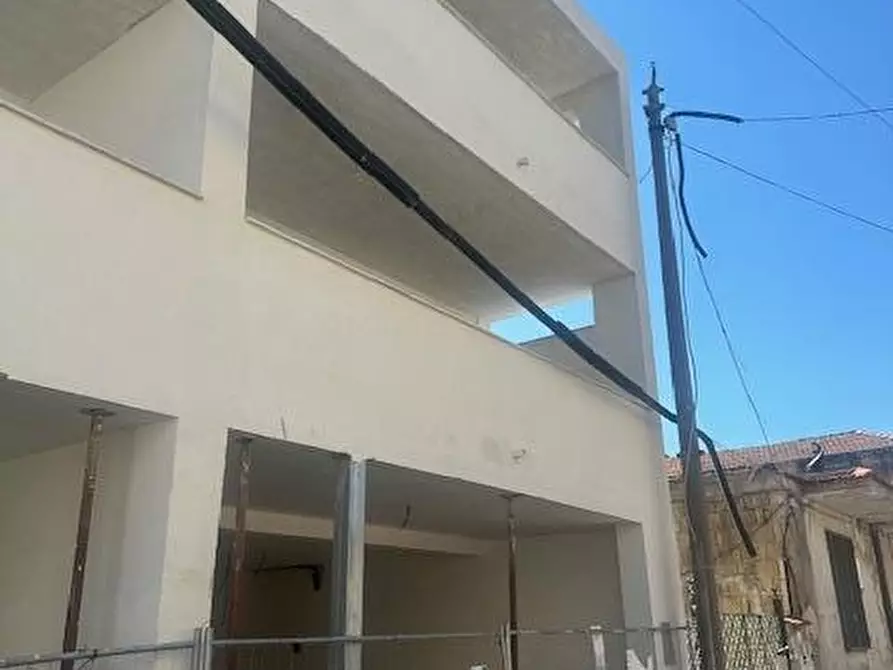 casa indipendente in vendita a Parete