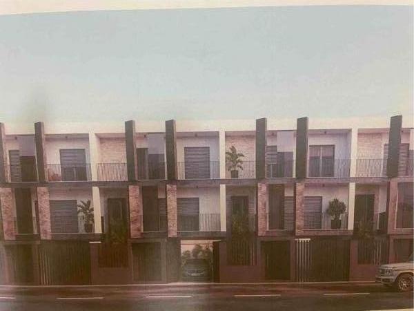 casa indipendente in vendita a Parete