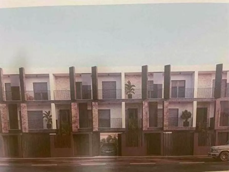 casa indipendente in vendita a Parete