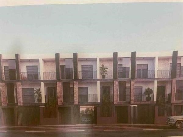 casa indipendente in vendita a Parete