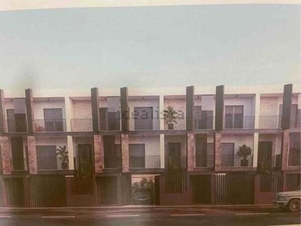 casa indipendente in vendita a Parete