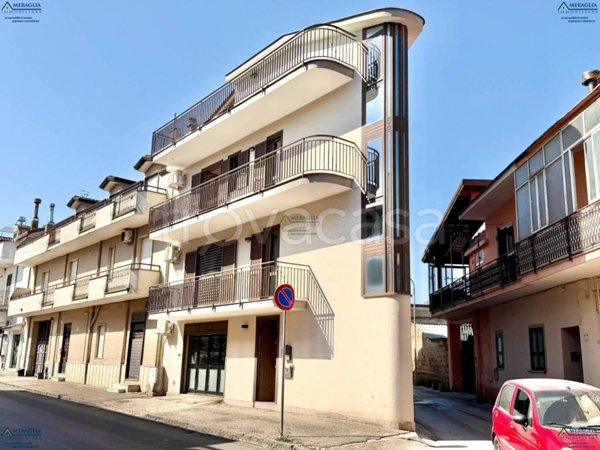 casa indipendente in vendita a Parete