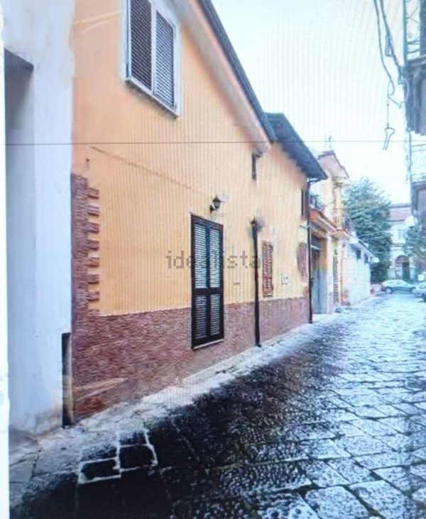 casa semindipendente in vendita a Parete