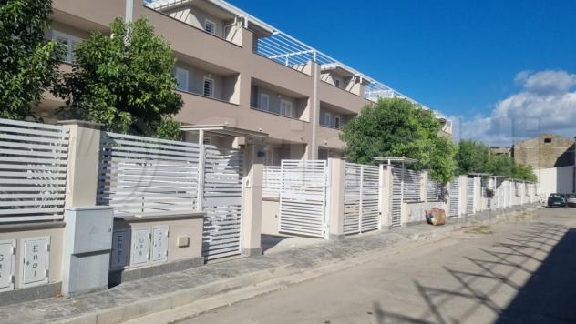 casa indipendente in vendita a Parete