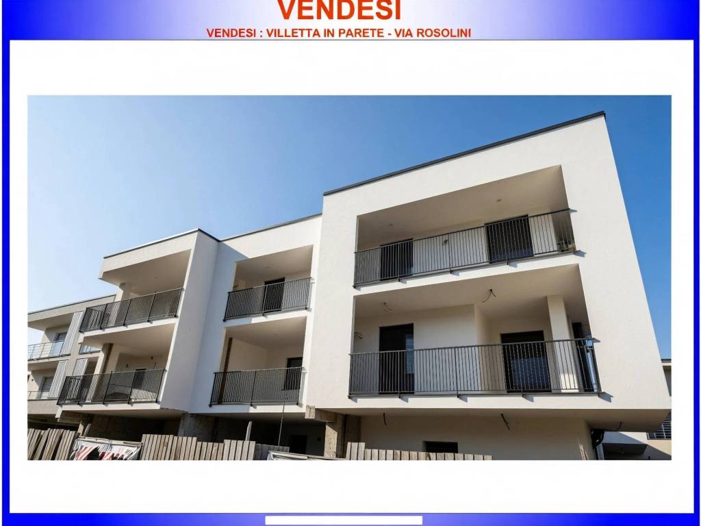 casa indipendente in vendita a Parete