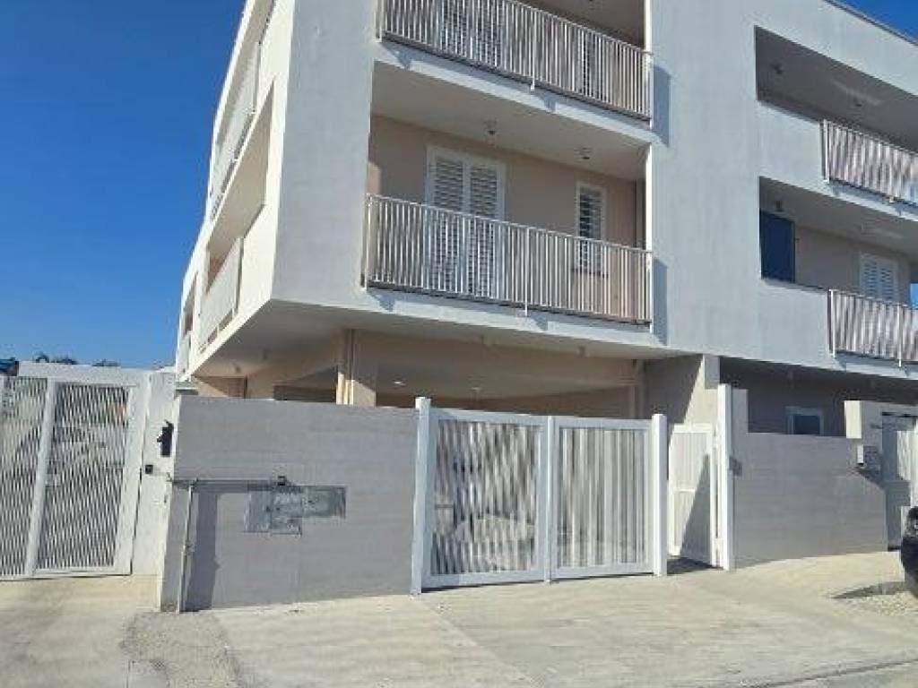 casa indipendente in vendita a Parete