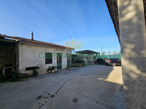 casa indipendente in vendita a Pastorano