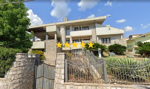 casa indipendente in vendita a Pastorano