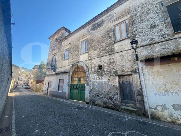 casa semindipendente in vendita a Pastorano