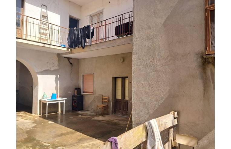 trivano in vendita a Pastorano