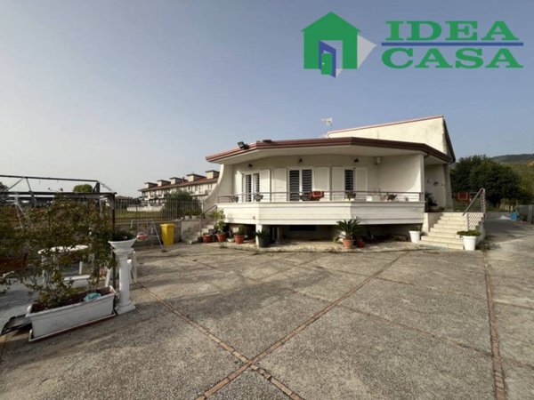 casa indipendente in vendita a Pastorano
