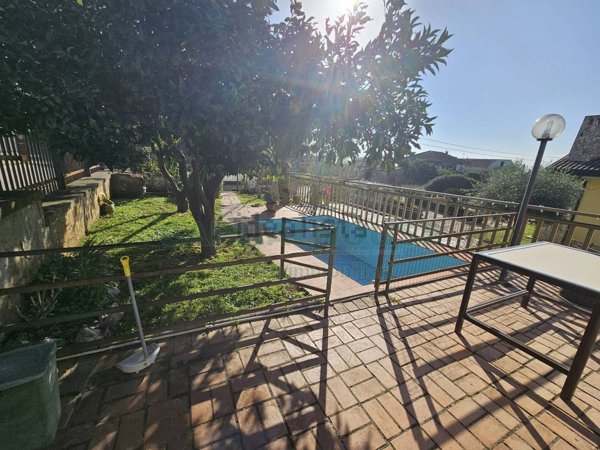 casa indipendente in vendita a Pastorano