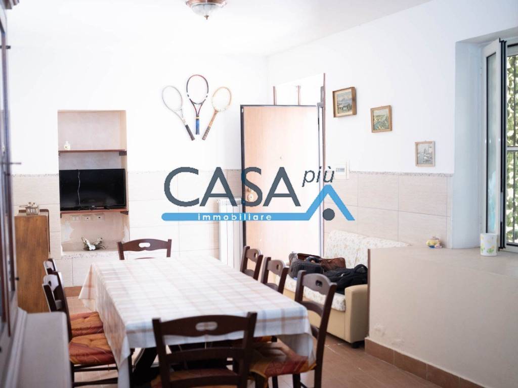casa indipendente in vendita a Pastorano